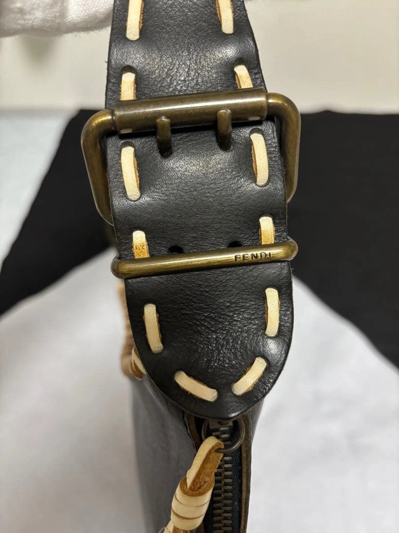 FENDI レオパード柄 ショルダーバッグの写真3枚目