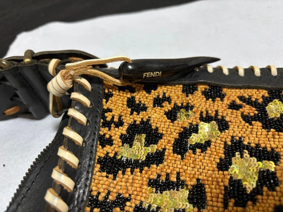 FENDI レオパード柄 ショルダーバッグの写真5枚目