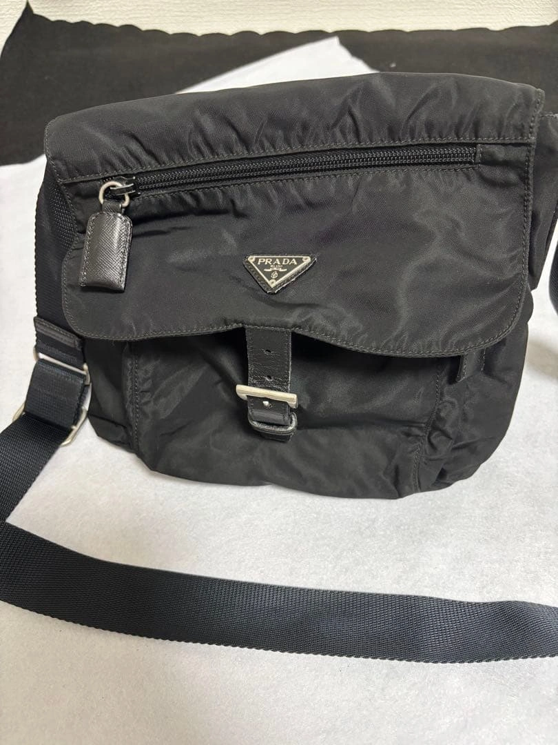 PRADA プラダ トライアングルロゴ ショルダーバッグの写真2枚目