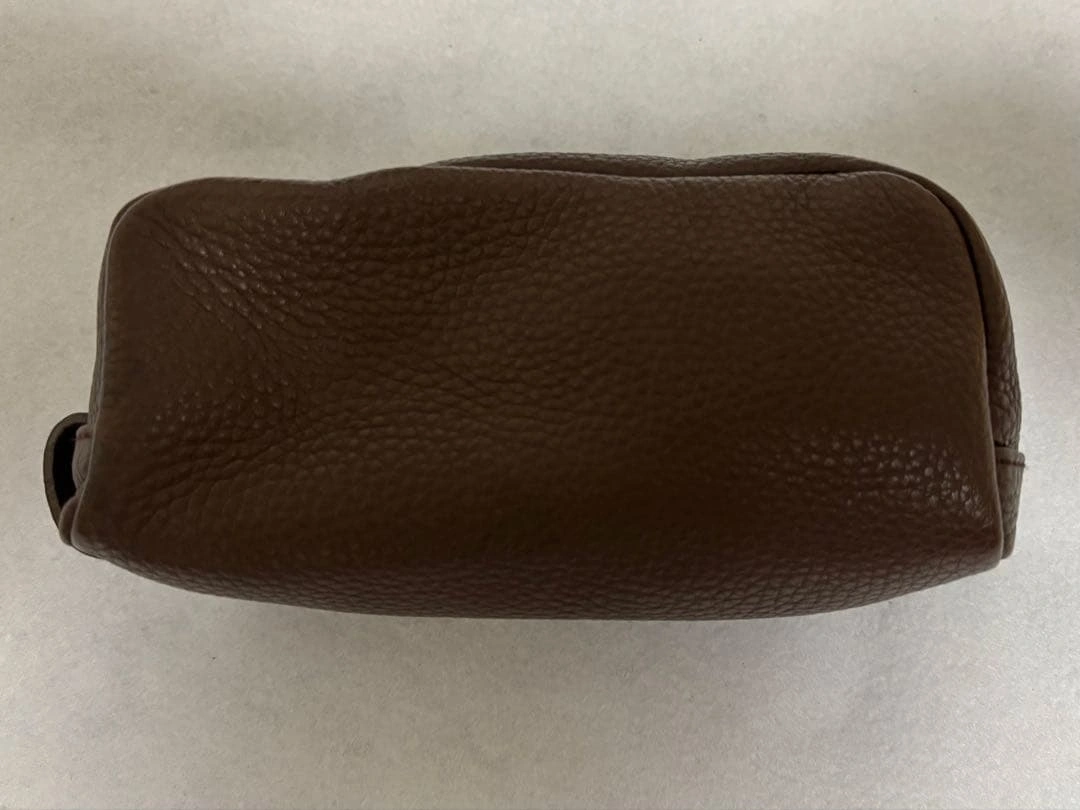 PRADA ポーチ ブラウン レザーの写真2枚目