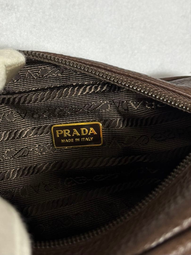 PRADA ポーチ ブラウン レザーの写真6枚目