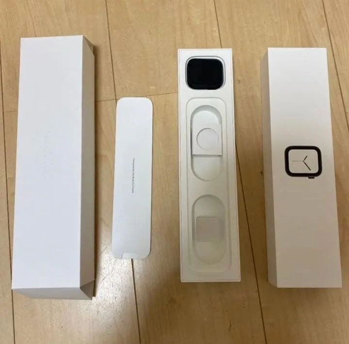 Apple Watch series4 44mm GPS スペースグレイ 本体の写真2枚目