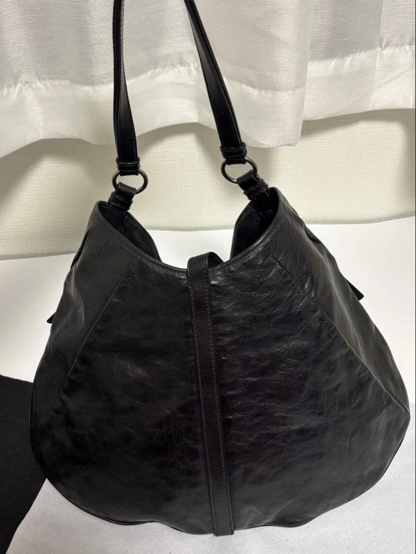 Yves Saint Laurent ショルダーバッグ ブラックの写真3枚目