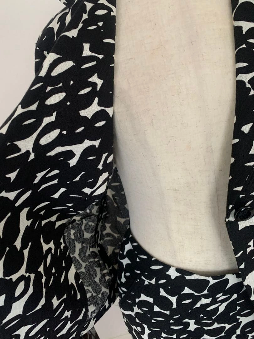 新品タグ付 Max Mara(マックスマーラ)リネン(麻) スーツ 38の写真3枚目