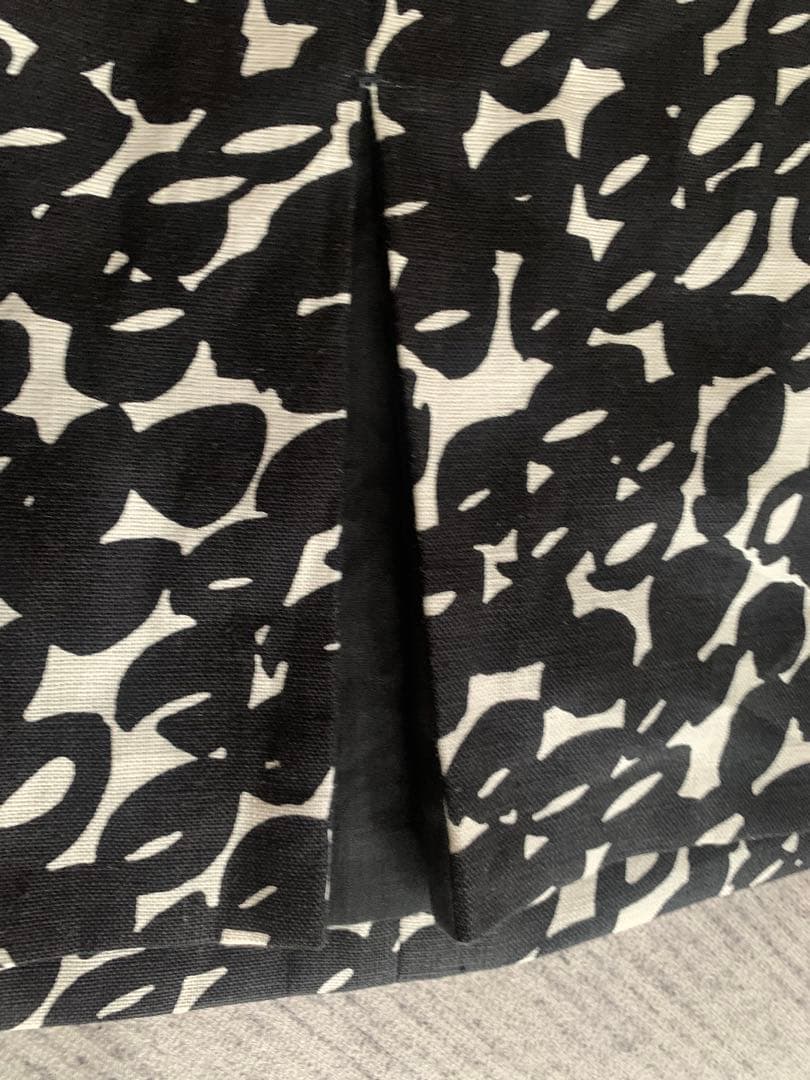 新品タグ付　Max Mara（マックスマーラ）リネン（麻）　スーツ　38の写真7枚目