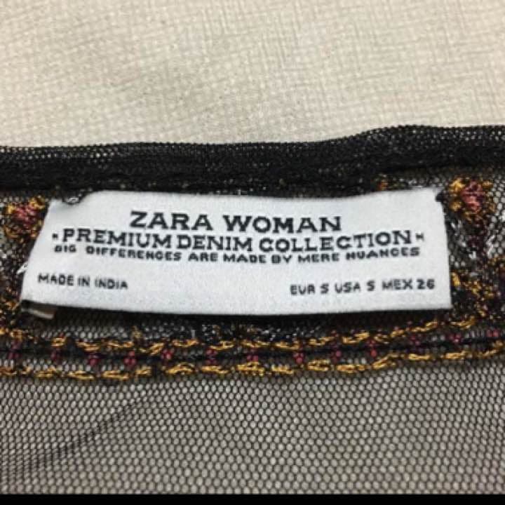 超レア❤️ZARA Woman ビーズ刺繍 カットソートップスの写真4枚目
