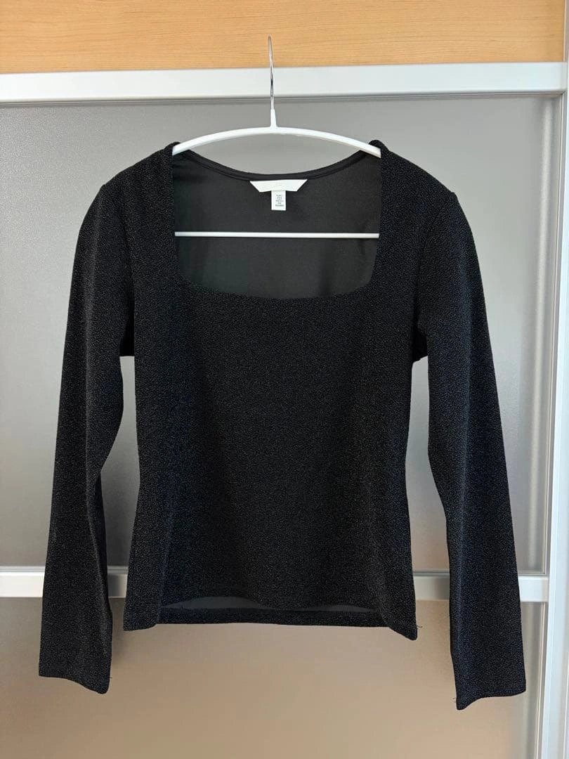 H&M スクエアネック ラメ 長袖トップ Sサイズの写真2枚目
