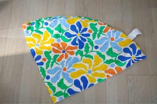 IKEA PILLERSTARR テーブルクロス 150cmの写真2枚目