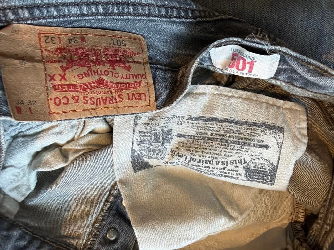 値下げ!【Levi’s 501】ダメージ加工 ブラック/グレーデニム W34の写真4枚目