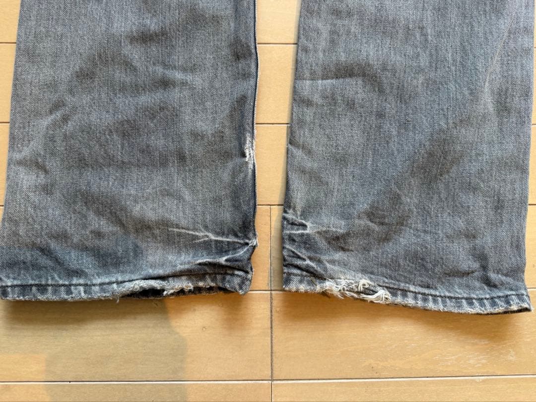 値下げ！【Levi’s 501】ダメージ加工 ブラック/グレーデニム W34の写真5枚目