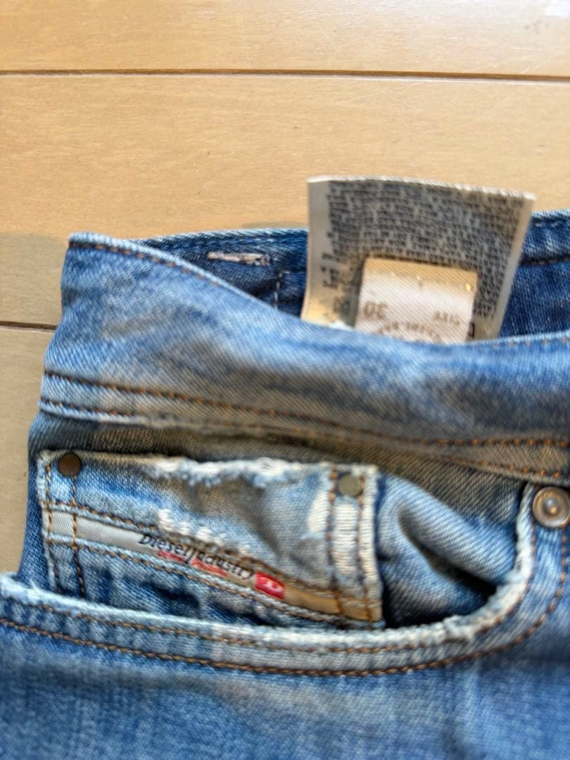 値下げ!【DIESEL】ディーゼル ユーズド・ヒゲ加工 デニムパンツ W30の写真5枚目