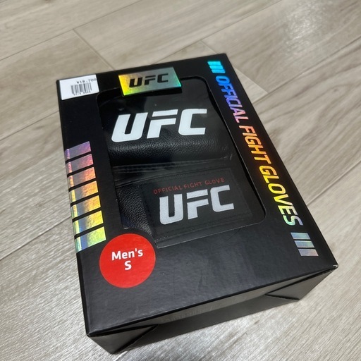 UFC公式ファイトグローブ メンズS ブラック ほぼ未使用 箱付き