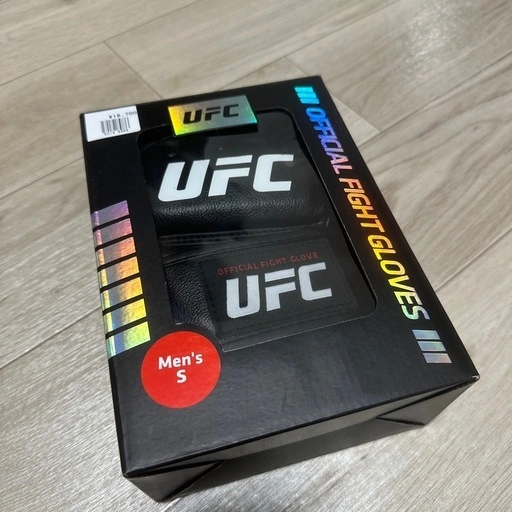 UFC公式ファイトグローブ メンズS ブラック ほぼ未使用 箱付き