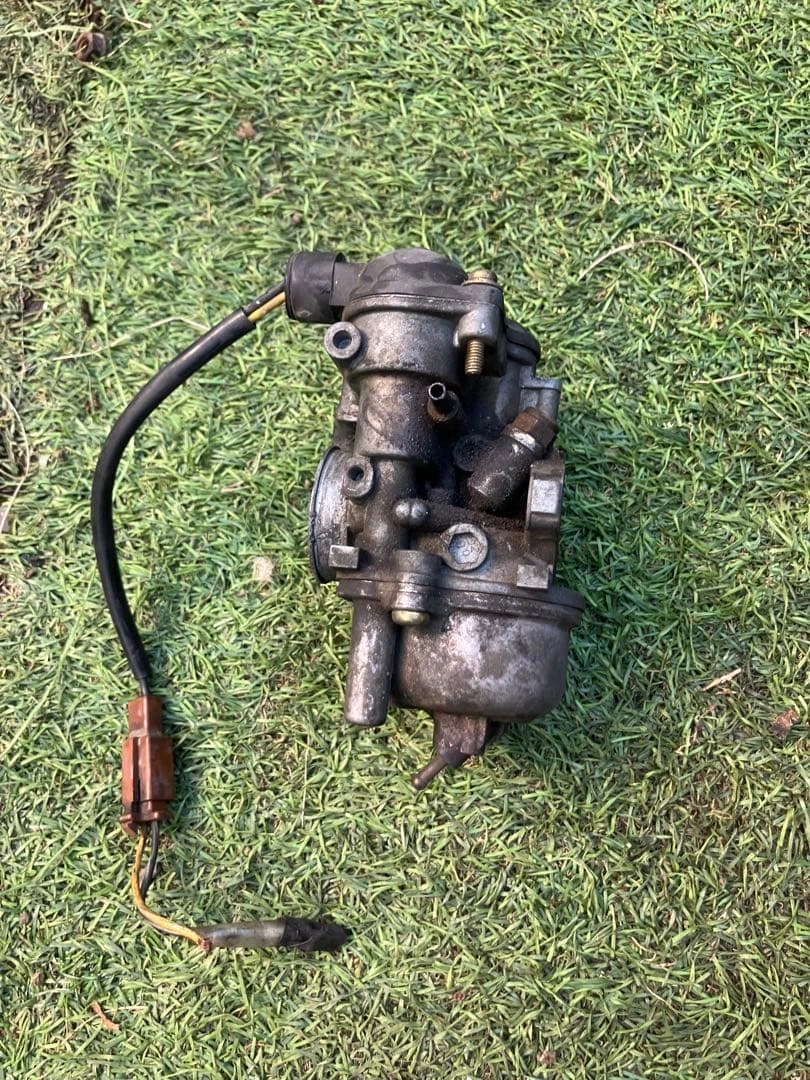 v100 前期純正キャブレターの写真2枚目
