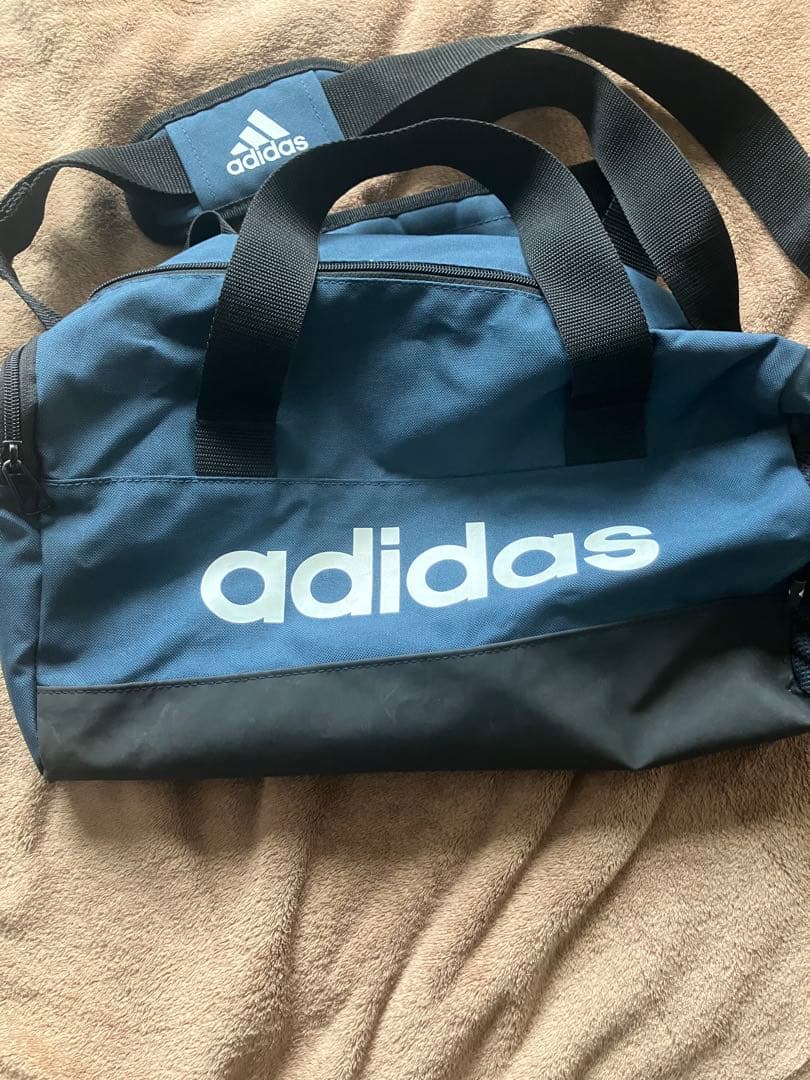 adidas スポーツバック