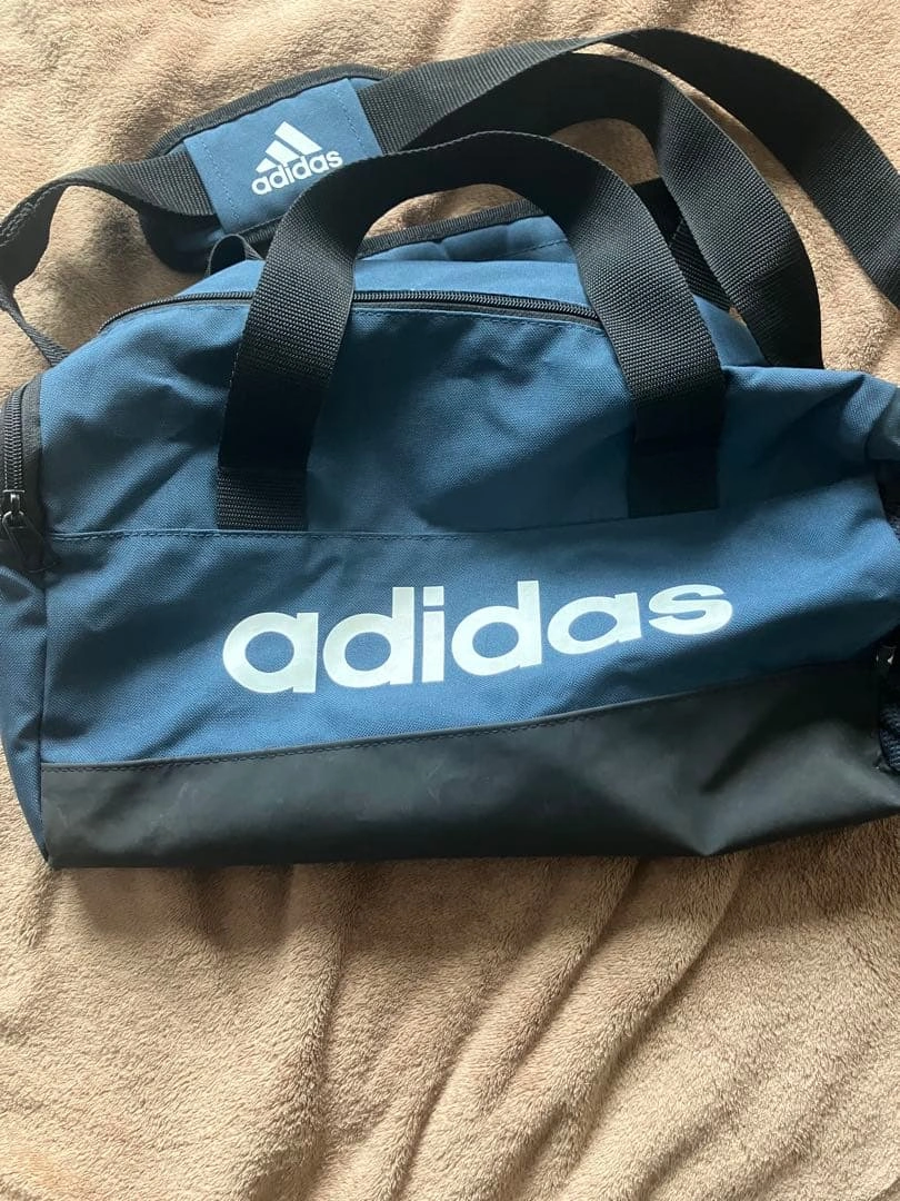 adidas スポーツバック