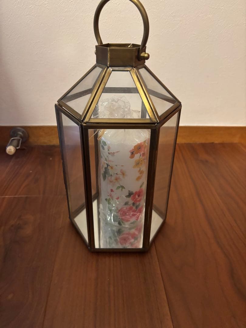 【新品未使用】ローラアシュレイ　六角形 ガラスランタン キャンドルセットの写真2枚目