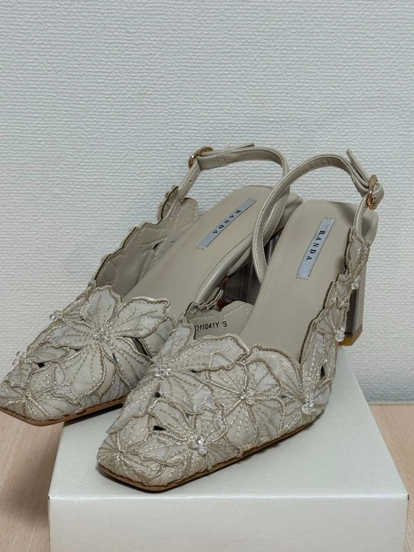 RANDA フラワーカッティング パンプス Sサイズ