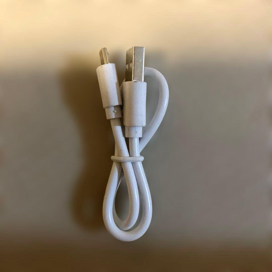 USB-A to Micro USB ケーブル ホワイト