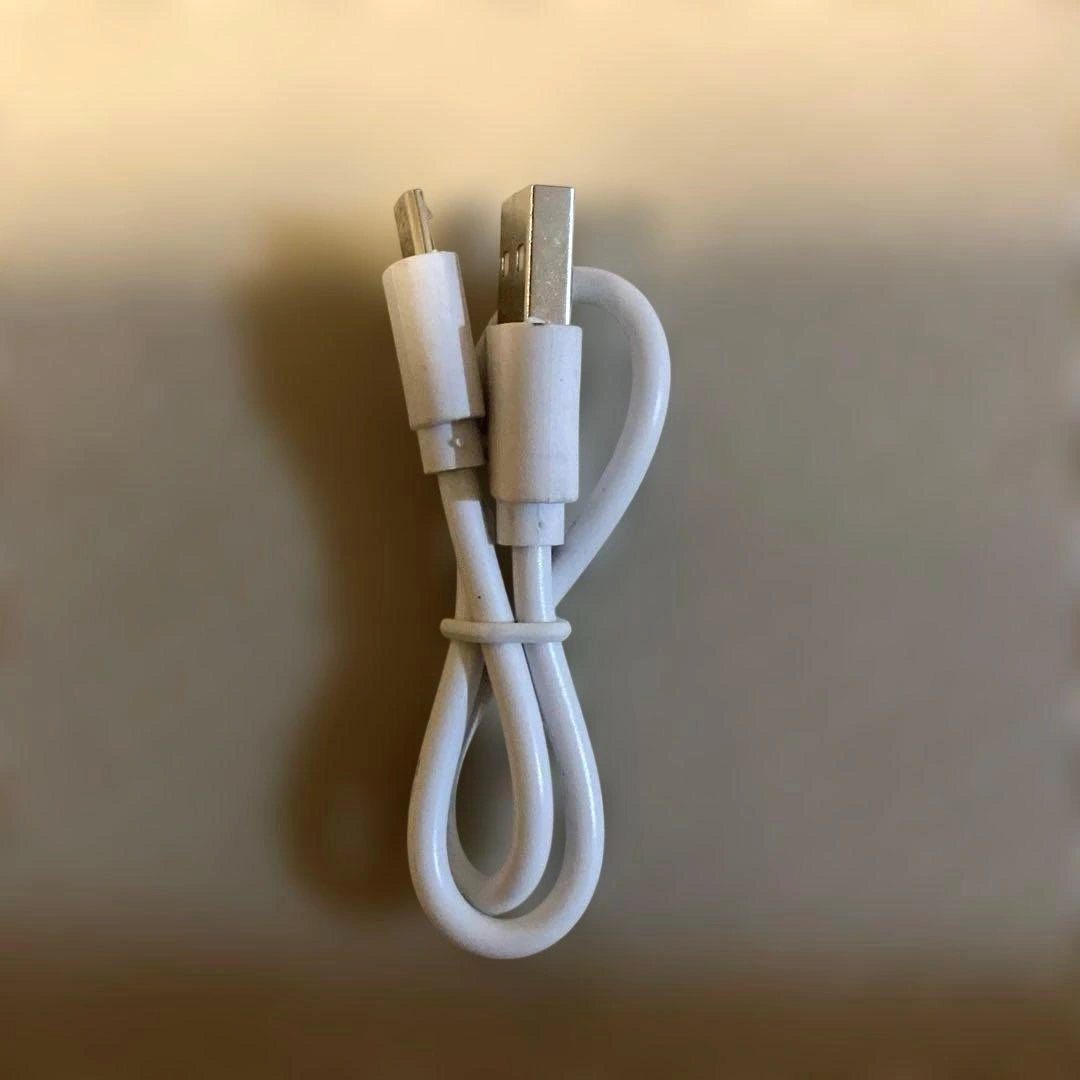 USB-A to Micro USB ケーブル ホワイト