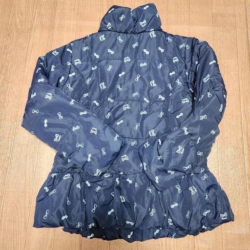 キッズ 中綿ジャケット ネイビー リボン柄 女の子 アウターマザーウェイズ motherways 150cmの写真2枚目