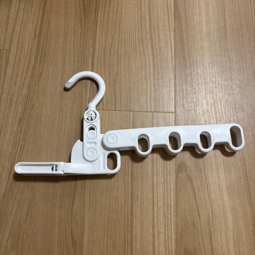 折りたたみハンガー 壁掛け式