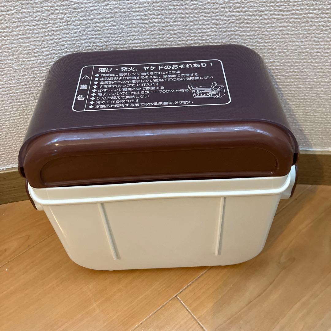 Combi 哺乳瓶用消毒ケース ホワイト/ブラウンの写真2枚目