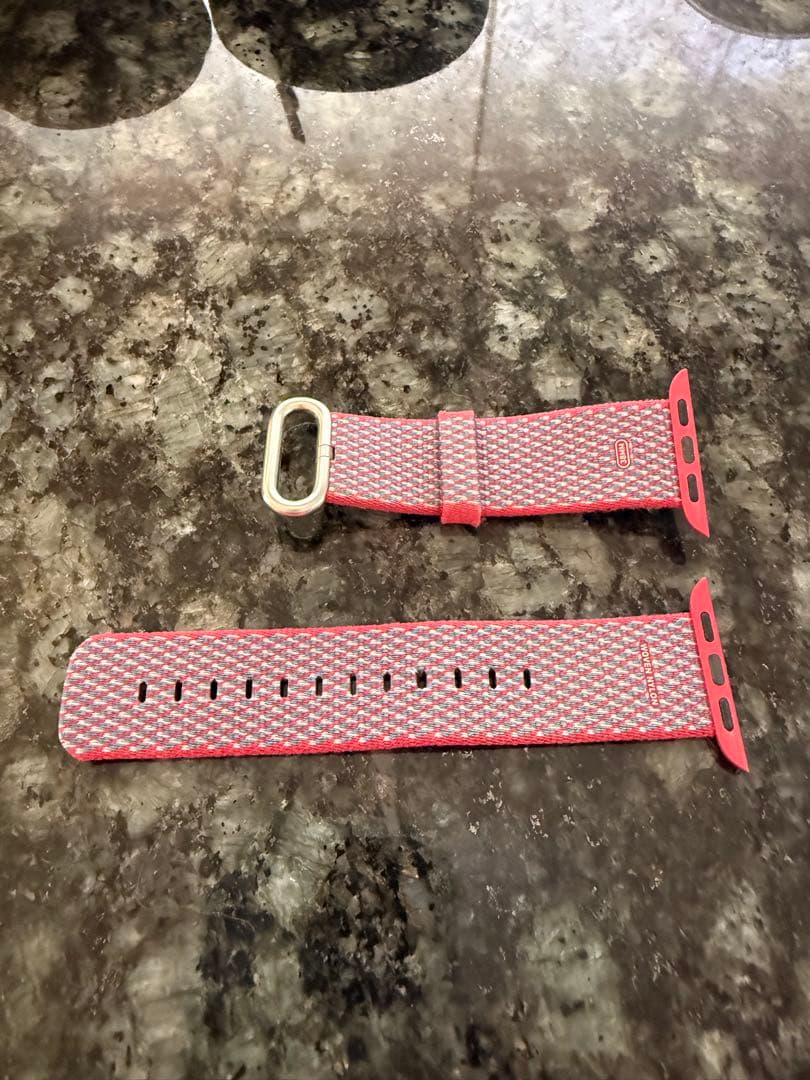 Apple Watch 純正バンド オレンジレッドの写真2枚目