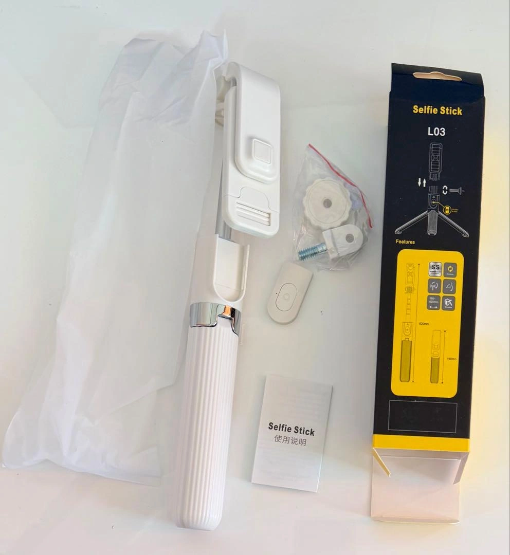 【新品未使用】自撮り棒 L03 ホワイト 三脚機能付きの写真2枚目