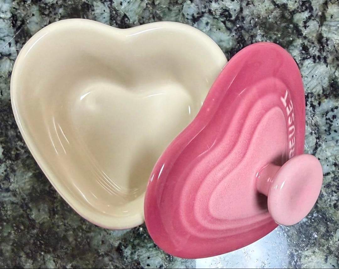 Le Creuset ハート型陶器ボックス ピンクの蓋のみの写真3枚目