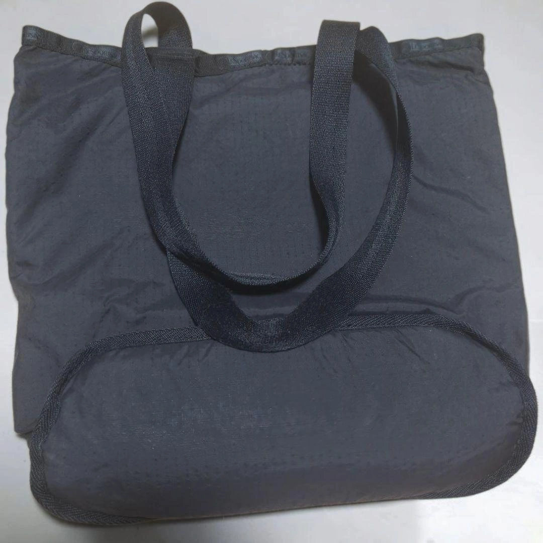 LeSportsac トートバッグ ブラック 無地の写真3枚目