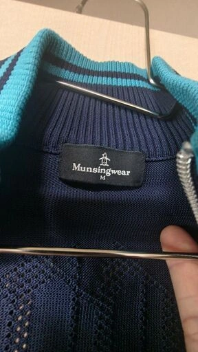 マンシングウェア(Munsingwear) ジップアップニット ネイビー Mサイズの写真3枚目