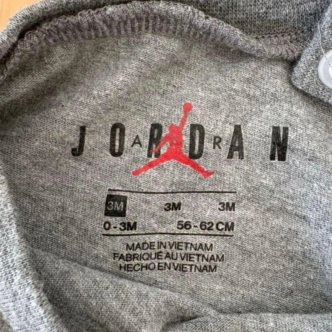 JORDAN グレーロンパース 3Mの写真3枚目