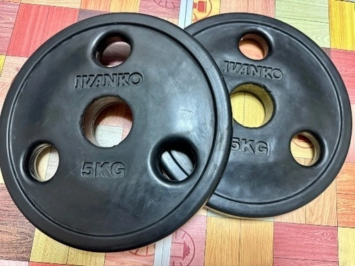 【極美品】IVANKO ラバーオリンピックプレート 67.5kgセット(穴径50mm)の写真5枚目