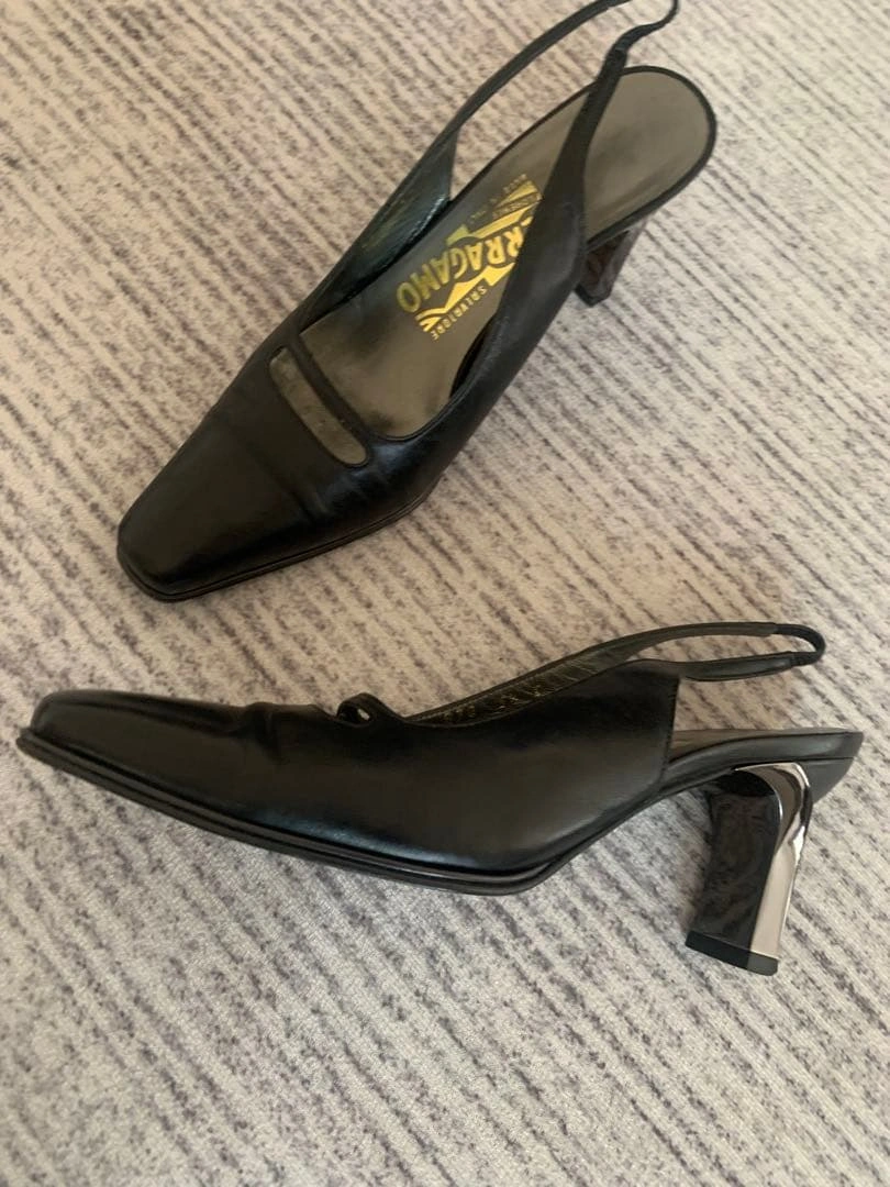Salvatore Ferragamo パンプス ブラックの写真3枚目