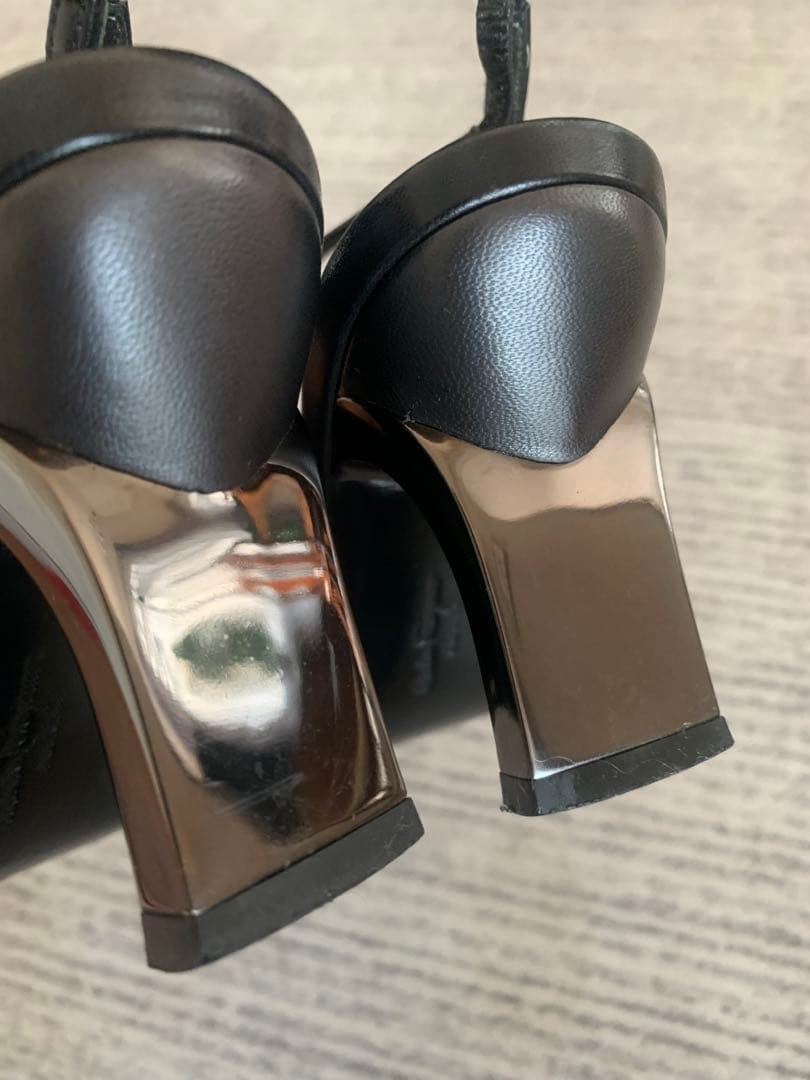 Salvatore Ferragamo パンプス ブラックの写真9枚目