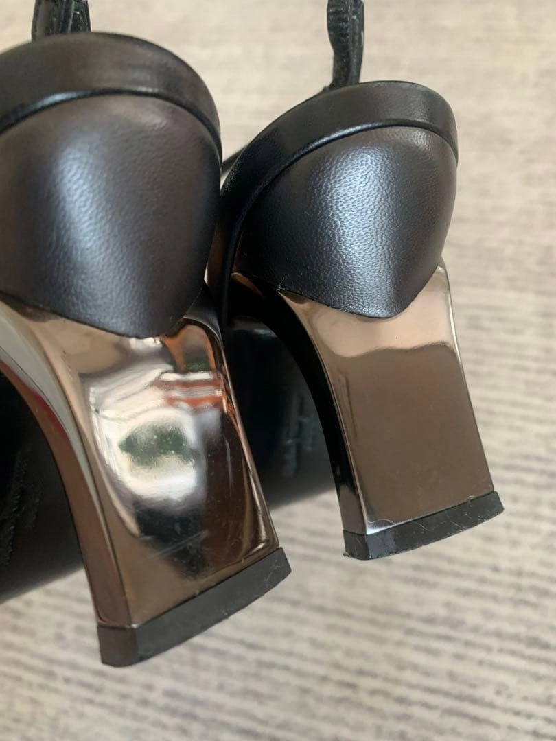Salvatore Ferragamo パンプス ブラックの写真9枚目