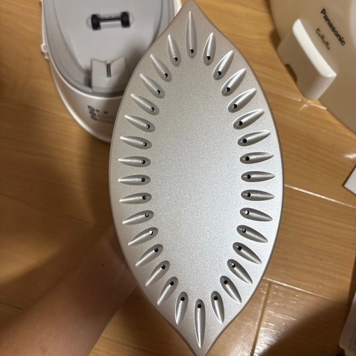 Panasonic パナソニック コードレススチームアイロンの写真4枚目