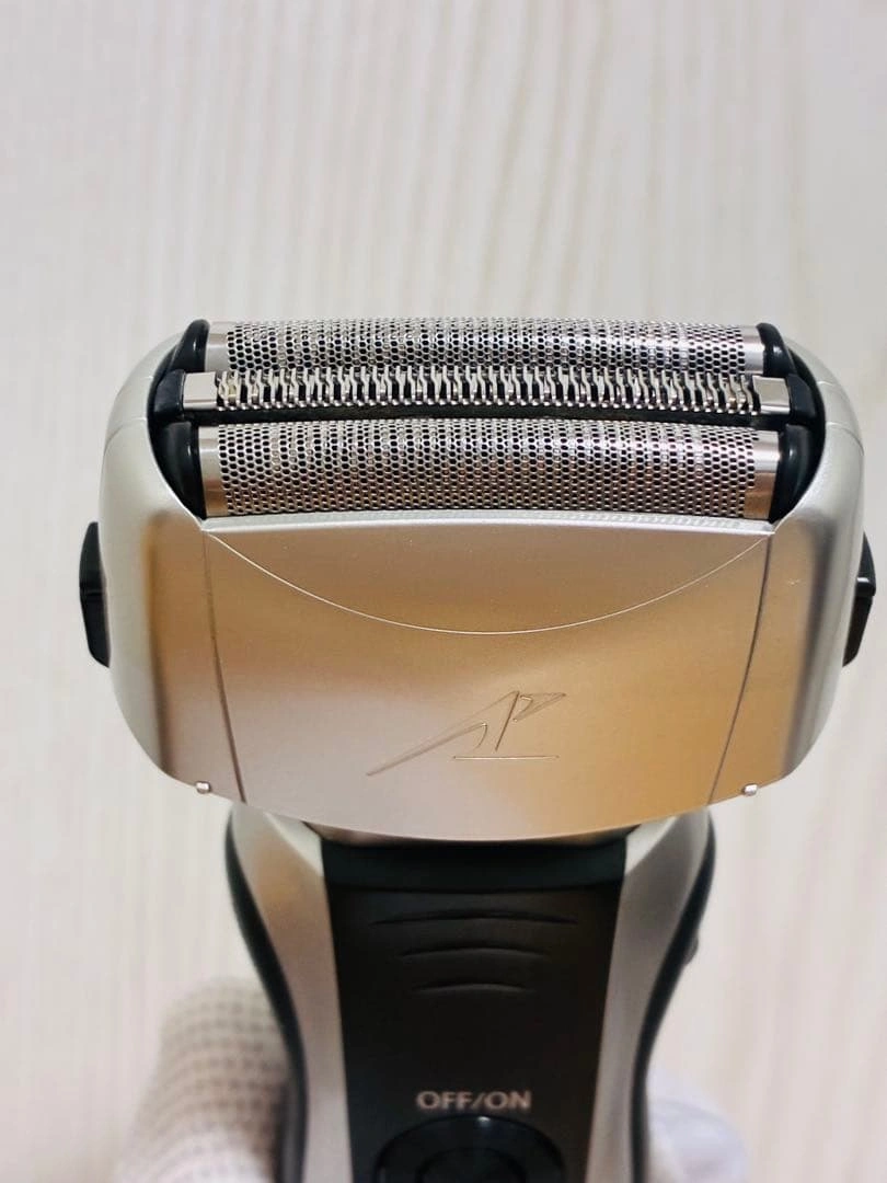 ★美品★ Panasonic ラムダッシュ ES-LT72 洗浄スタンド付きの写真5枚目