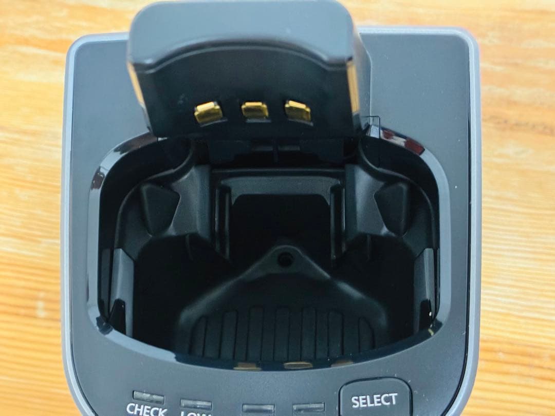 ★美品★ Panasonic ラムダッシュ ES-LT72 洗浄スタンド付きの写真6枚目