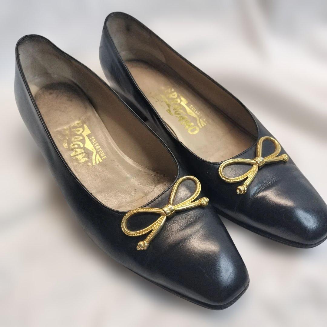 【美品】Salvatore Ferragamo フェラガモパンプス黒サイズ23