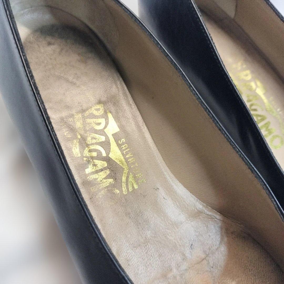【美品】Salvatore Ferragamo フェラガモパンプス黒サイズ23の写真3枚目