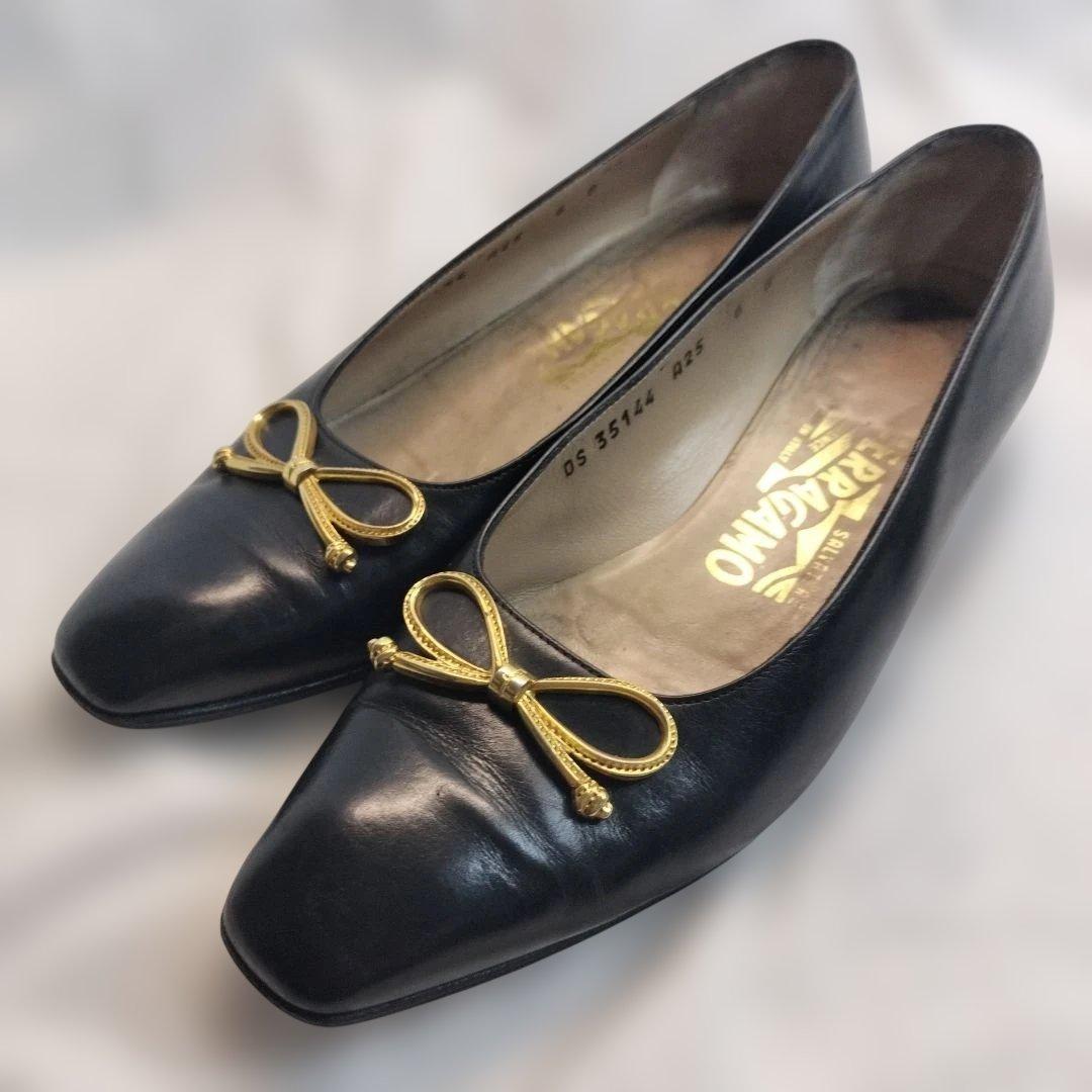 【美品】Salvatore Ferragamo フェラガモパンプス黒サイズ23の写真7枚目
