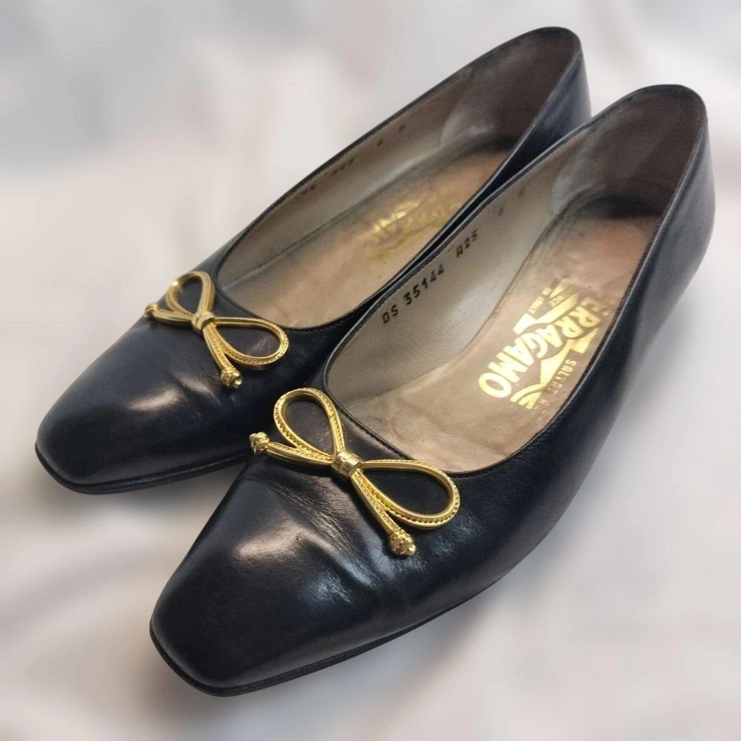 【美品】Salvatore Ferragamo フェラガモパンプス黒サイズ23の写真7枚目