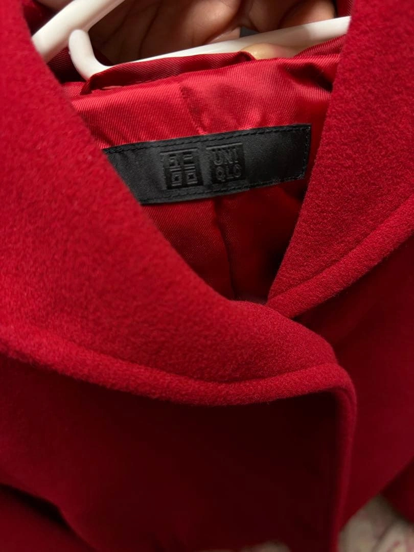 UNIQLOフーデッドコート レッド Sの写真2枚目