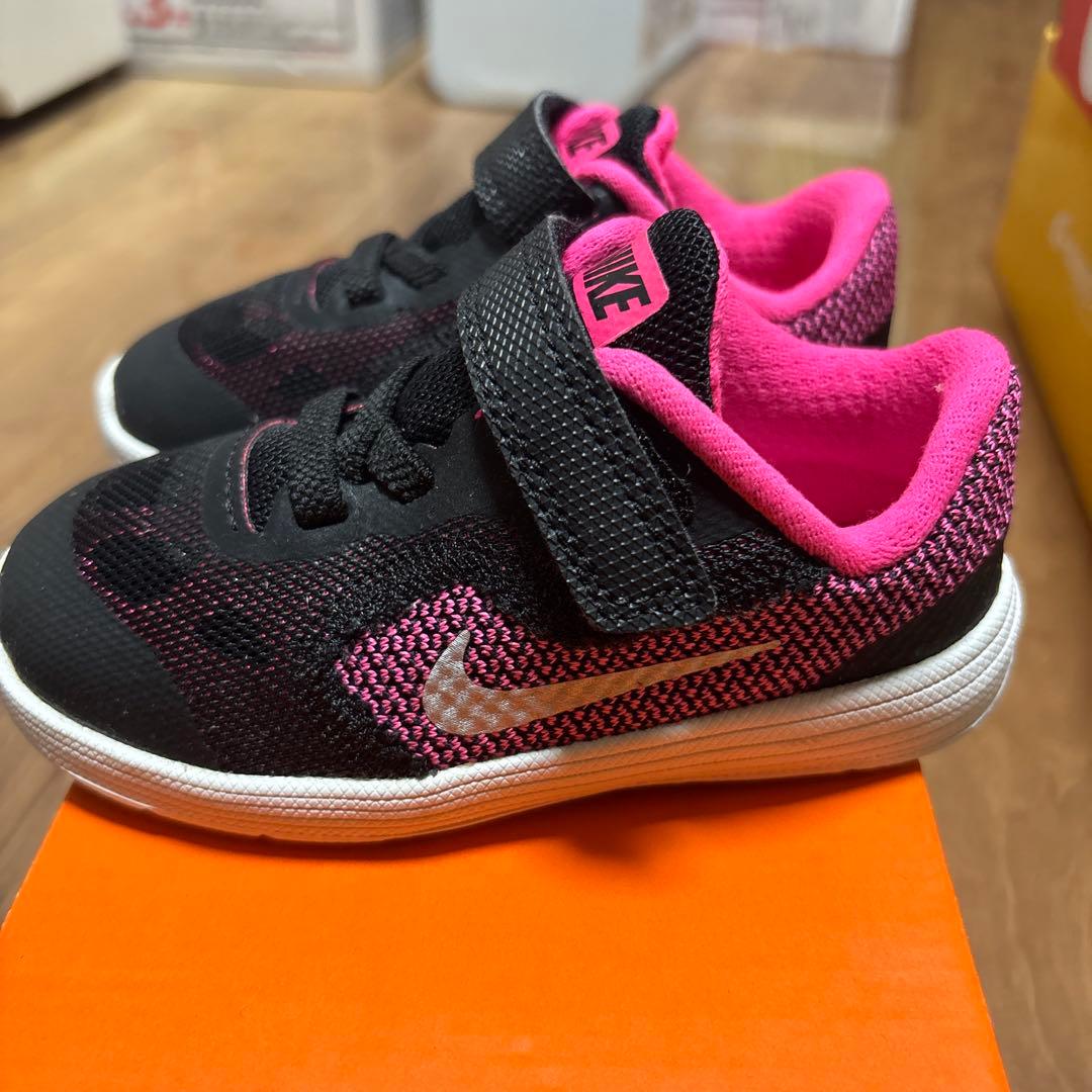 (新品)NIKE REVOLUTION 3 キッズスニーカー 13cmの写真3枚目
