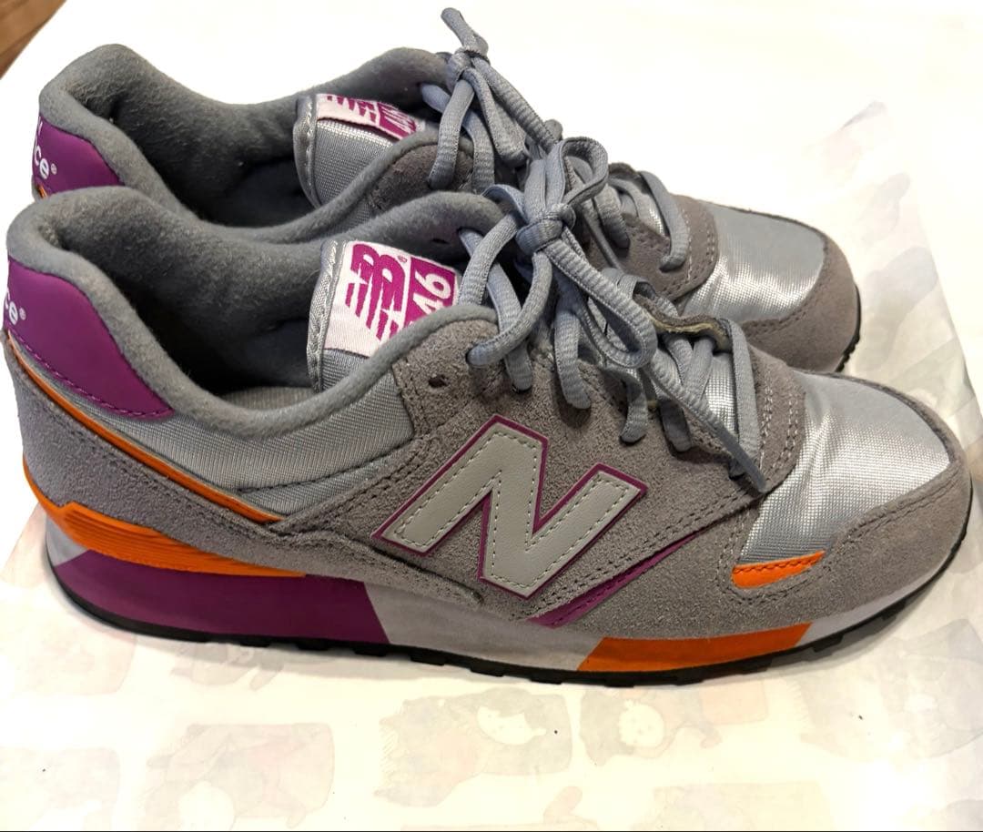 (美品) New Balance 446 スニーカー グレー パープルの写真2枚目