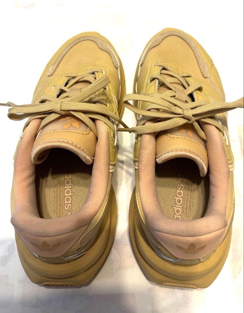 (美品)adidas スニーカー ZENTIC W GX0426の写真6枚目