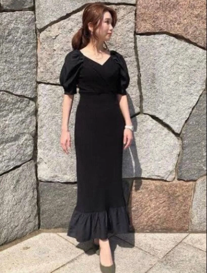 【美品】MERCURYDUO 異素材ヘムロングニットワンピースの写真2枚目