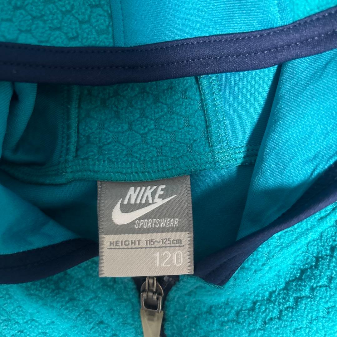 美品✴︎NIKE キッズ パーカー 120cm フリースの写真2枚目